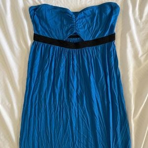 Blue strapless maxi dress with slit